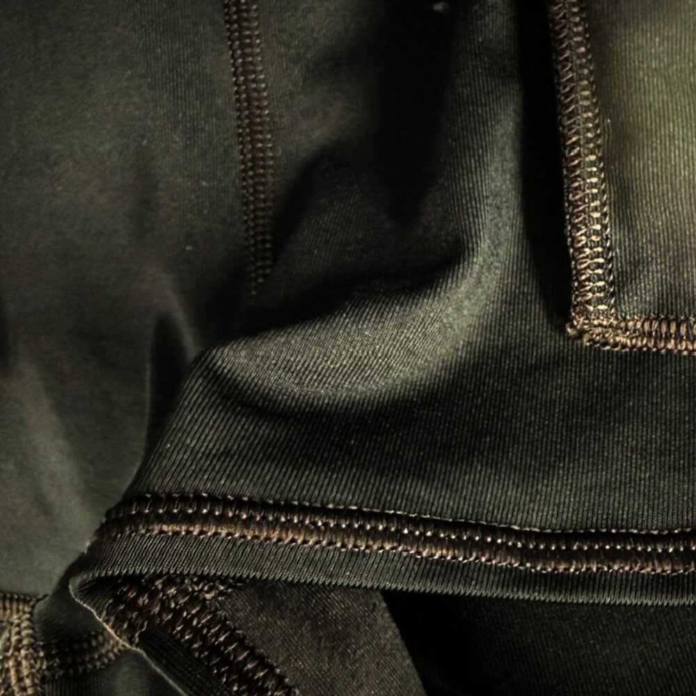 ALO Sport Star Short in Black S - Picture 6 of 11